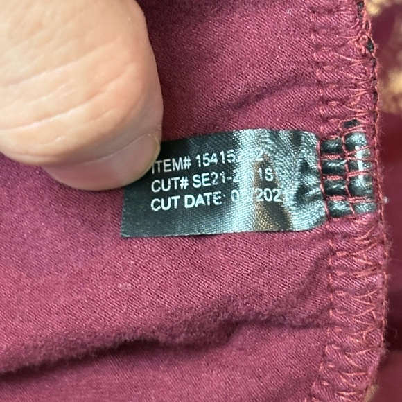 Torrid Gold Foil Star Sugar Skull Zinfandel Crop Leggings size 2x - Picture 11 of 15